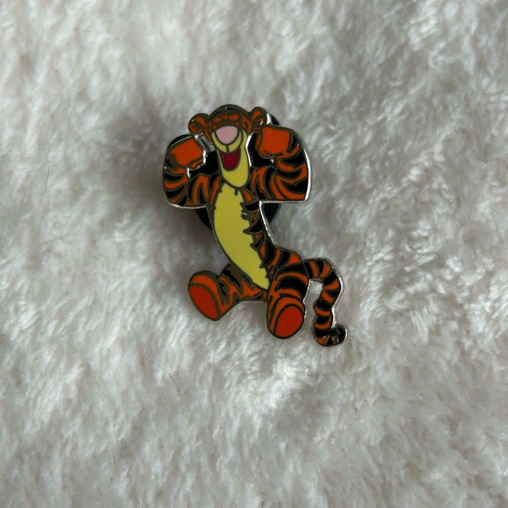 Disney Tigger Pin